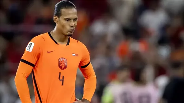 دي بور: مباراة المغرب قد تكون الأخيرة لفان دايك مع منتخب هولندا