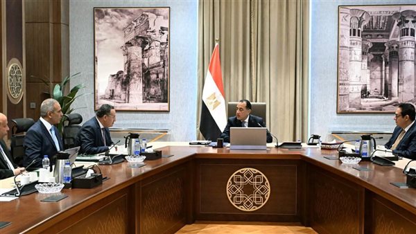 رئيس الوزراء يوجه ببدء تنفيذ خطة تطوير مستشفيات قصر العيني