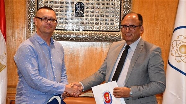 رئيس جامعة العاصمة يستقبل رئيس جامعة جدانسك للتربية البدنية والرياضة ببولندا لبحث آفاق التعاون الأكاديمي