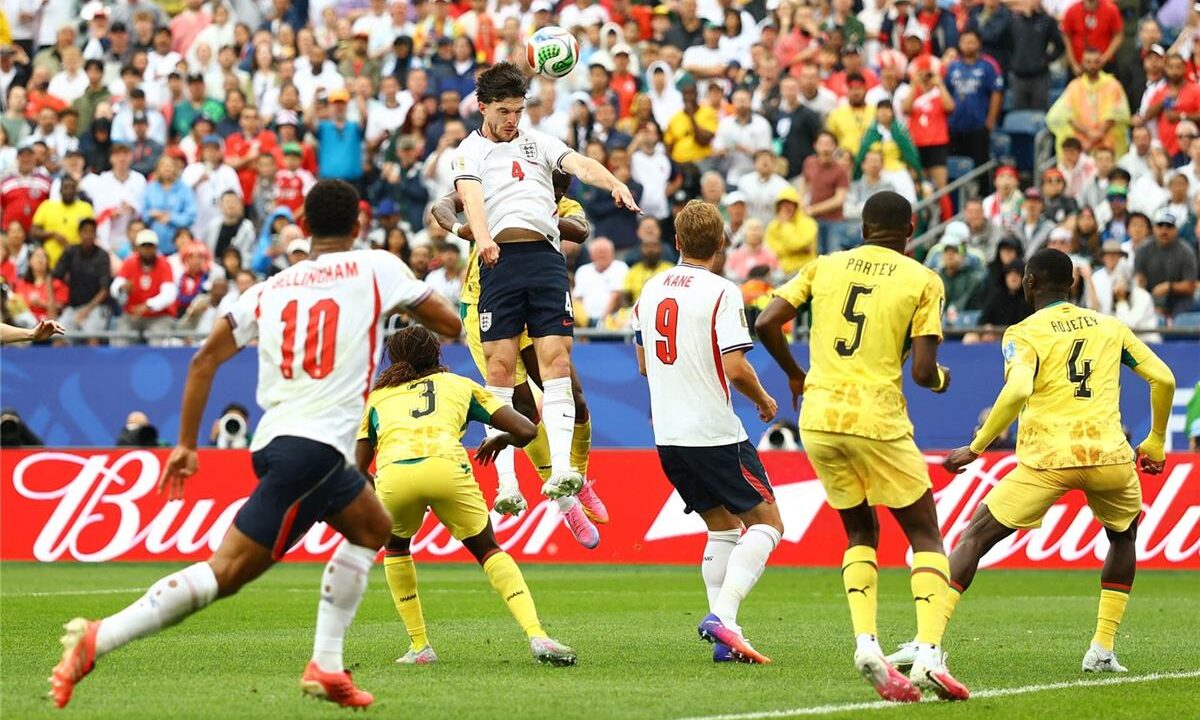 رجل مباراة إنجلترا وغانا في كأس العالم