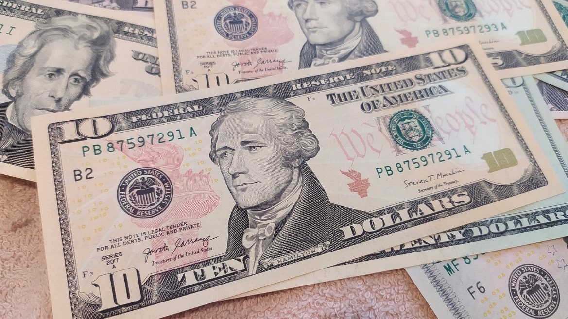 سعر الدولار اليوم 