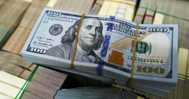 سعر الدولار ينهى تعاملات اليوم الثلاثاء على تراجع أمام الجنيه