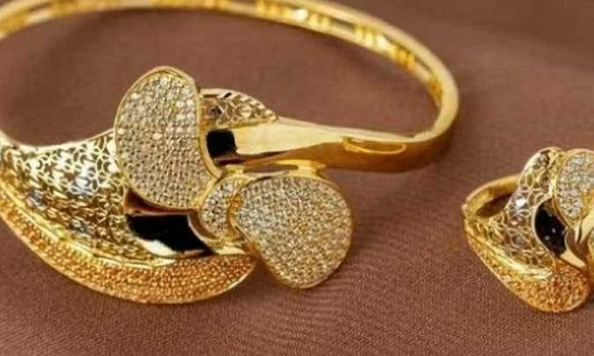 سعر الذهب اليوم الإثنين 15 يونيو 2026 بعد الارتفاع الأخير.. عيار 21 بكام الآن؟