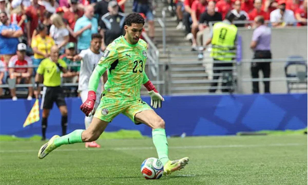 شوبير يحسم موقف نجله من الرحيل عن الأهلي بعد تألقه في كأس العالم