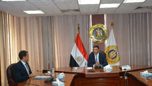 صادرات متوقعة بـ500 مليون دولار.. مباحثات حول توسيع الإنتاج وتطوير صناعة الغزل والنسيج في مصر
