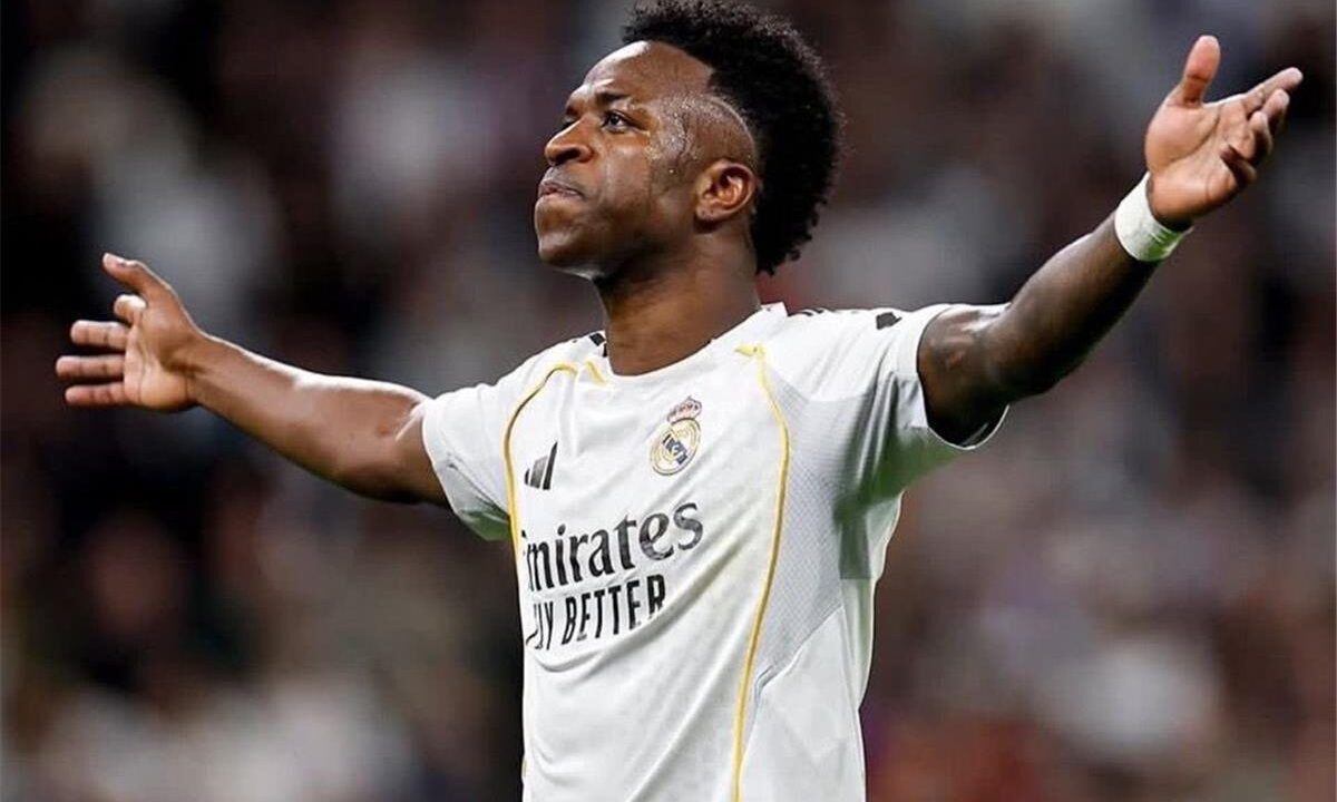 صفقة ريال مدريد الجديدة: كوكوريلا يؤكد ولاءه لفينيسيوس جونيور