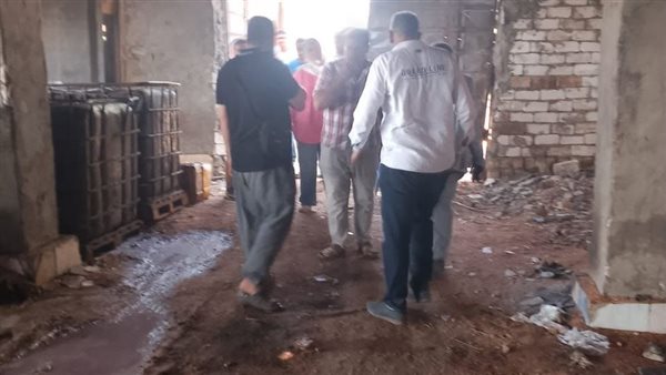ضبط 13 طنًا من جلود وأمعاء الدواجن غير الصالحة في الشرقية