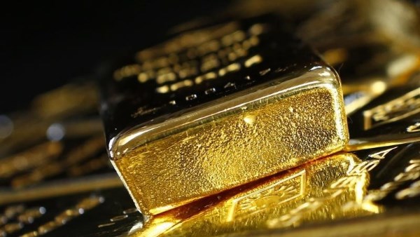 تراجع أسعار الذهب اليوم الخميس: هبوط حاد يؤثر على السوق
