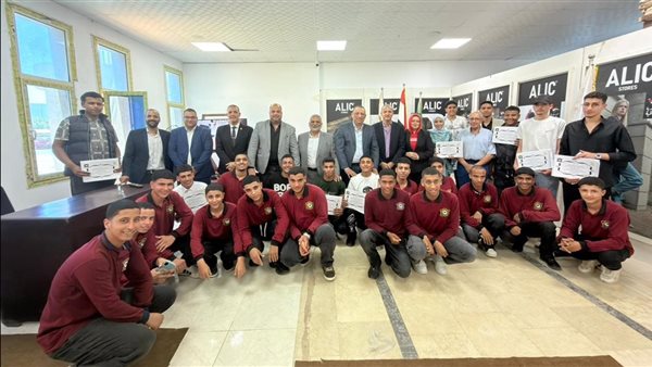 عقود عمل بخمس آلاف جنيه لخريجي مدرسة صناعات الجلود
