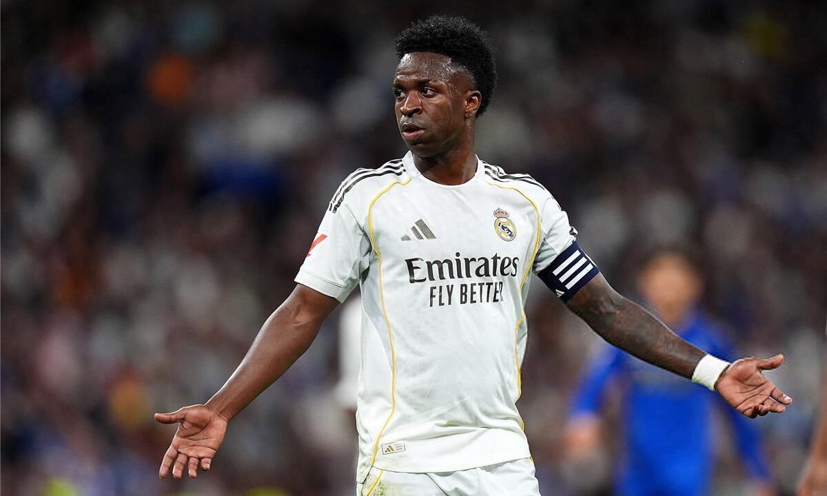 فلورنتينو بيريز يرسم خطاً أحمر لـ فينيسيوس جونيور مع ريال مدريد