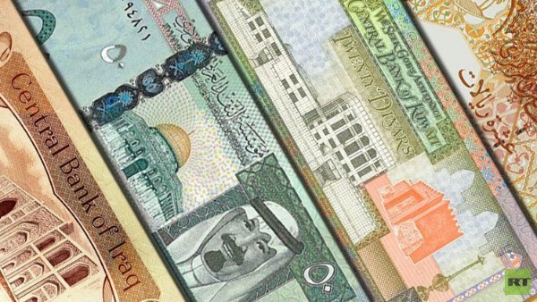 استقرار سعر الريال السعودي والدينار الكويتي في منتصف تعاملات اليوم