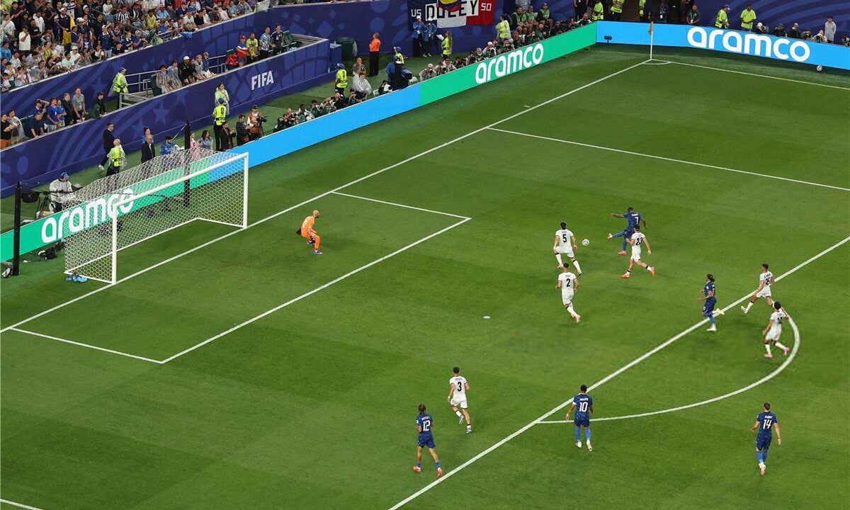 فيديو | عثمان ديمبلي يسجل هدف فرنسا الثالث أمام العراق