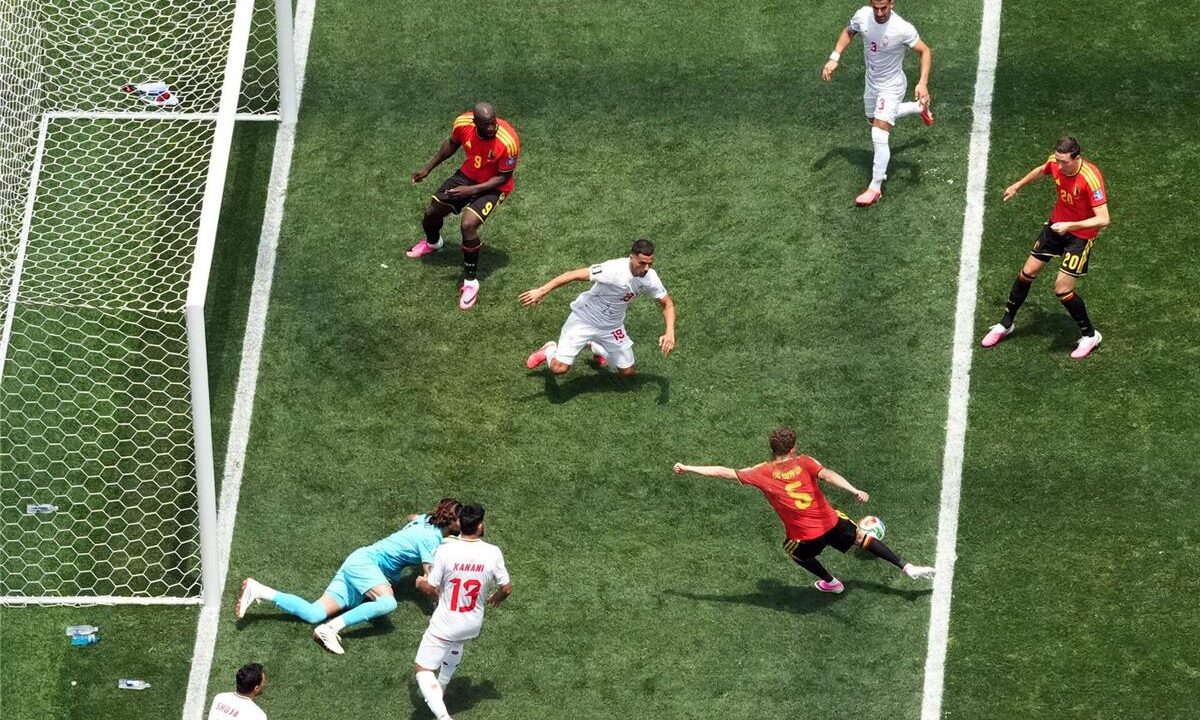فيديو | هدف ملغي وطرد.. إيران تتعادل سلبيًا أمام بلجيكا وتتصدر مجموعة مصر بكأس العالم