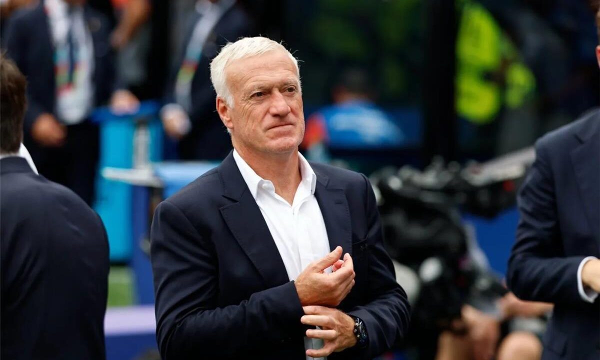 فيفا تثير غضب فرنسا قبل مواجهة النرويج بسبب غياب ديشامب