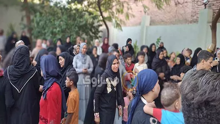قريب ضحايا حادث تروسيكل أسيوط: “بعض الفتيات كن في سن الزواج ويعملن لتجهيز أنفسهن” – فيديو