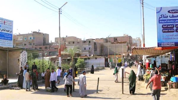 قنا تدرس إقامة أسواق حضارية في دشنا