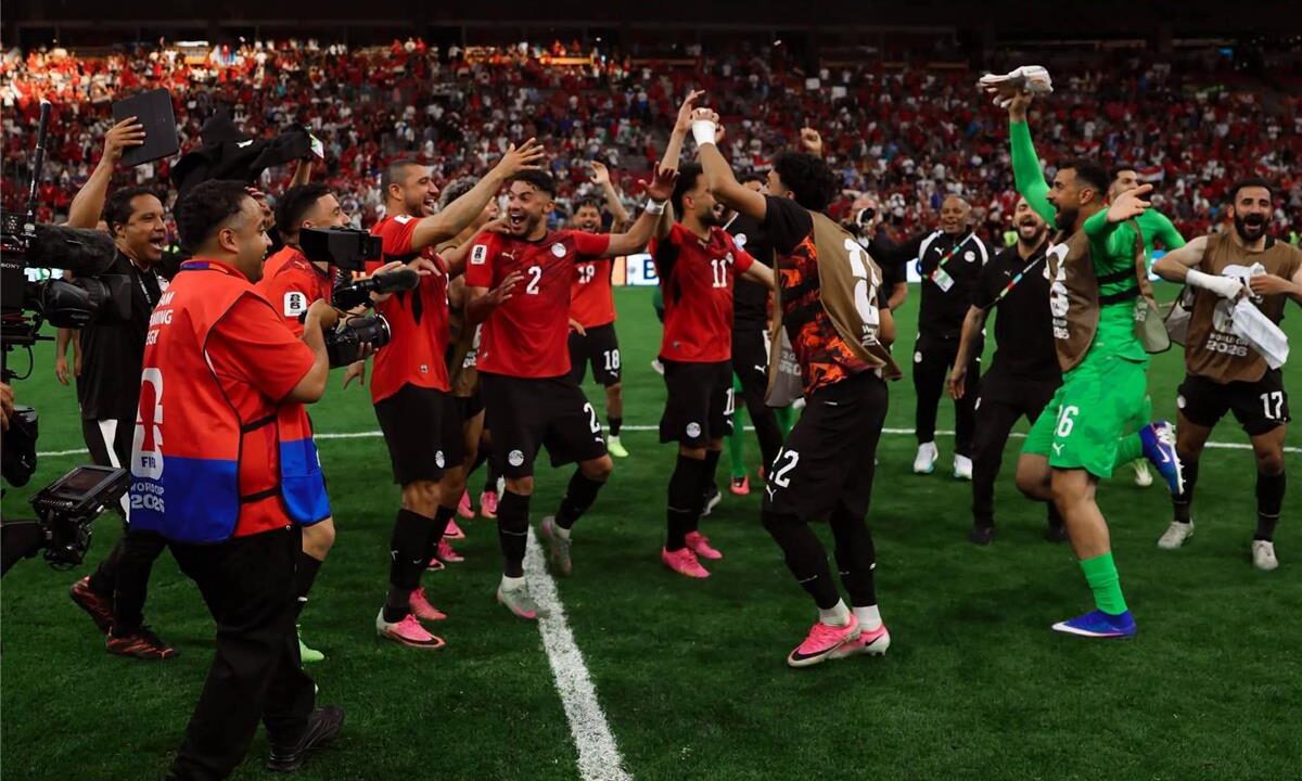 لاعب إيران السابق: مصر أخطر من بلجيكا.. احذروا من لاعبهم زيكو
