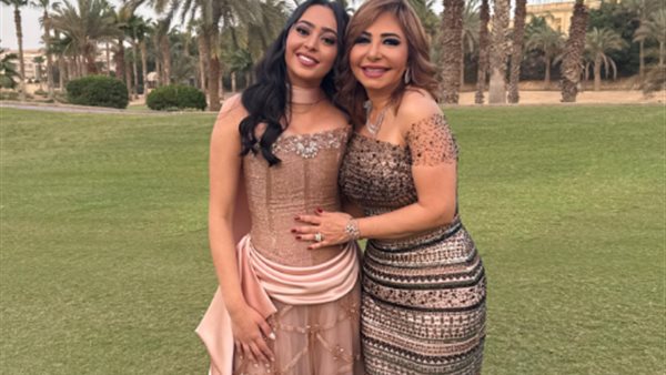 لميس الحديدي تحتفل بعيد ميلاد خطيبة نجلها: “عوضتني عن غياب ابني لما سافر”
