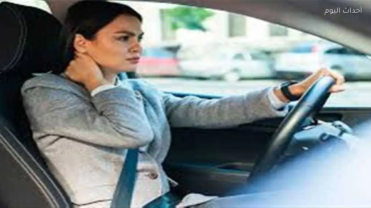 «لو بيجيلك شعور الترجيع داخل العربية».. حيل تحميك من التقيؤ في المواصلات