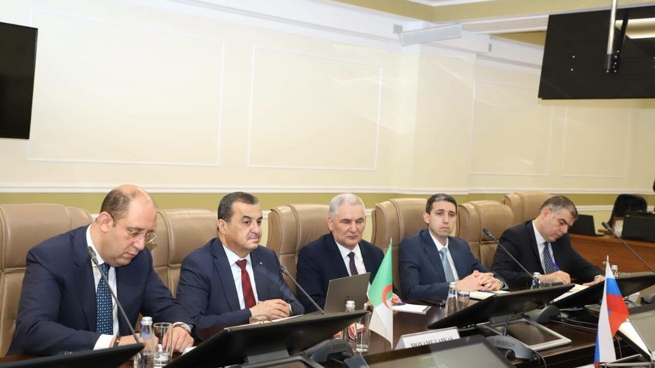 مباحثات جزائرية-روسية لتعزيز الاستثمار في الصناعات المنجمية