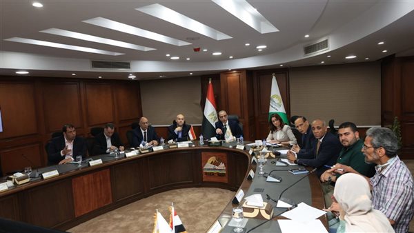 محافظ الجيزة يلتقي المواطنين في اللقاء الأسبوعي ويؤكد على سرعة الاستجابة لشكاواهم