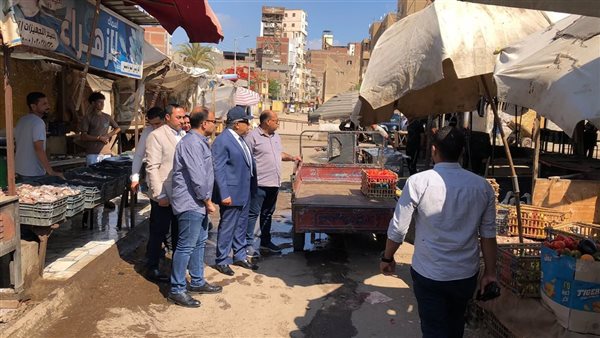 محافظ الدقهلية يزور سوق جديلة بالمنصورة للتأكد من الالتزام بالأسعار