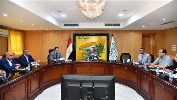 محافظ الفيوم يشدد على تسريع وتيرة العمل في تنفيذ مشروعات القرض الأوروبي