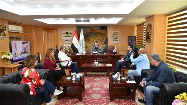 محافظ الفيوم يناقش الاستعدادات الأولية لتنظيم الدورة الثالثة من مهرجان الفيوم السينمائي الدولي لأفلام البيئة والفنون المعاصرة