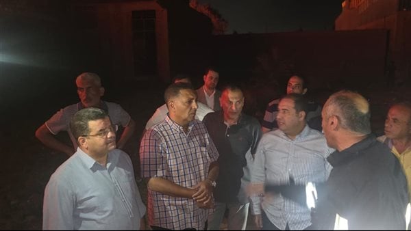 محافظ القليوبية ومدير الأمن يتابعان حريق الخانكة ميدانيًا.. ولا إصابات حتى الآن