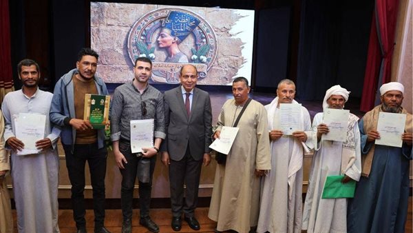 محافظ المنيا يشدد على سرعة التقدم بطلبات تقنين أراضي أملاك الدولة