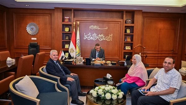 محافظ جنوب سيناء يوجه بتوفير مياه الشرب للتجمعات البدوية وإنشاء سيفونين لنقل المياه بتكلفة 140 مليون جنيه