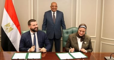 توقيع مذكرة تفاهم بين “نقل الكهرباء” و”هيكا داتا” لدراسة مشروع مركز بيانات