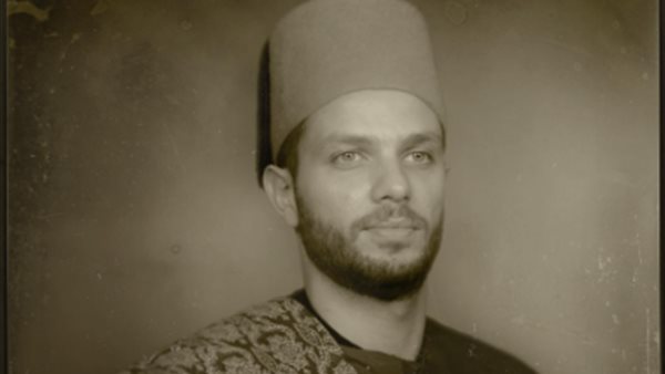 “مسرحية شارع الشيخ عايش”.. سيف محسن يروج لأحدث أعماله المسرحية
