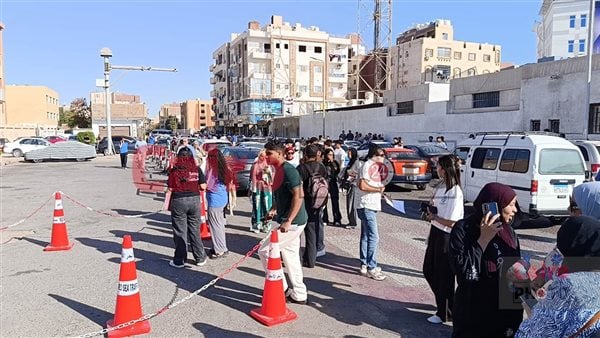 مصادر بالتعليم: غرفة عمليات الثانوية العامة لم ترصد أي شكاوى حتى الآن.. وانتظام دخول الطلاب إلى اللجان