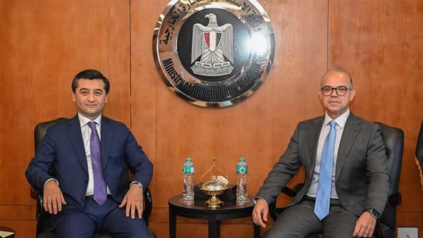مصر وأوزبكستان تناقشان تعزيز الاستثمار والمناطق الصناعية المشتركة