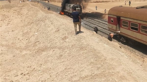 مصرع شخص في تصادم بمزلقان غير شرعي بالسويس