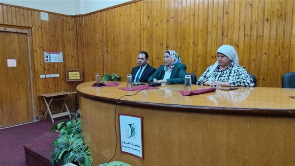 «معا لمحاربة الجهل بكافة صوره».. ندوة بكلية السياحة والفنادق بالفيوم