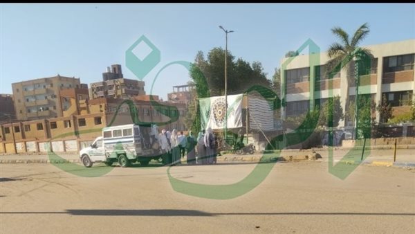 من القرى والنجوع إلى اللجان.. طلاب الثانوية العامة بأسوان يبدأون ماراثون الامتحانات