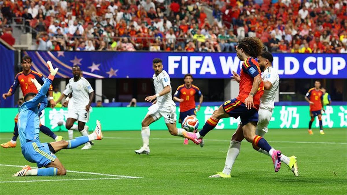 موعد مباراة إسبانيا القادمة في كأس العالم بعد الفوز على السعودية