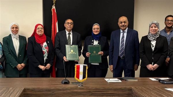 نقل الكهرباء توقع عقدا لتدعيم الشبكة القومية