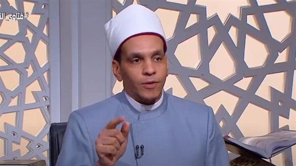 هل دفع «المشاريب» على نتيجة مباراة يُعد حرامًا؟.. أمين الفتوى يجيب