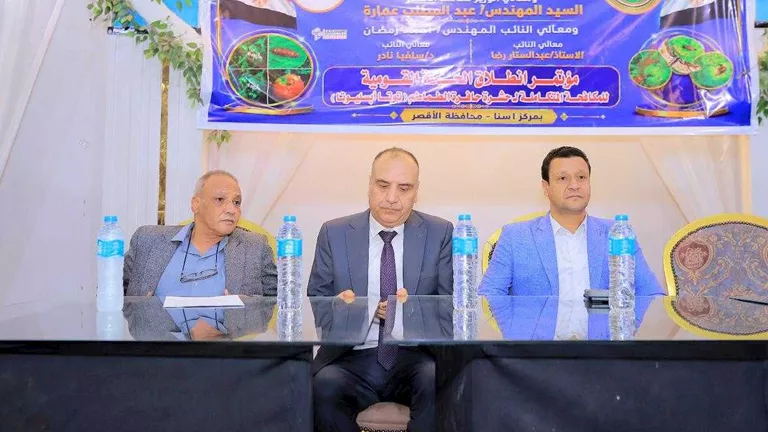 إطلاق حملة قومية لمكافحة حافرة الطماطم ودعم المزارعين في صعيد مصر