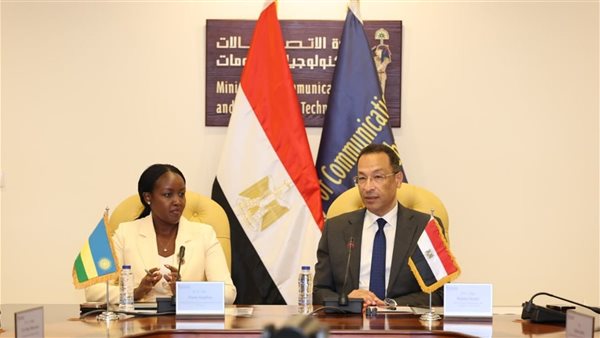وزير الاتصالات المصري يبحث مع نظيرته الرواندية تعزيز التعاون في الذكاء الاصطناعي