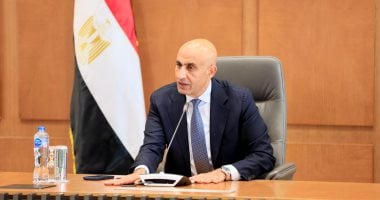 وزير التعليم من غرفة عمليات امتحانات الثانوية: التعامل بحزم وحسم مع أي مخالفة