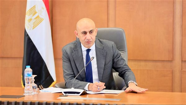وزير التعليم يؤكد على ضرورة التعاون مع المؤسسات والقطاع الصناعي
