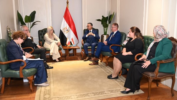 وزير التموين يبحث مع وفد بولندي تعزيز التعاون في الأمن الغذائي وتجارة الحبوب