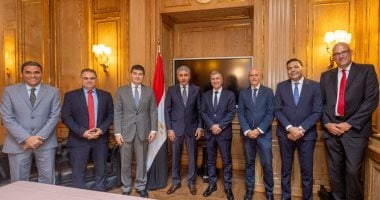 وزير السياحة المصري يلتقي مع كبار منظمي الرحلات الإيطالية لتعزيز السياحة إلى مصر