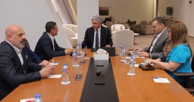 وزير السياحة يلتقي مسئولي مجموعتى Anex Group وWizz Air لبحث التوسع بالسوق المصري