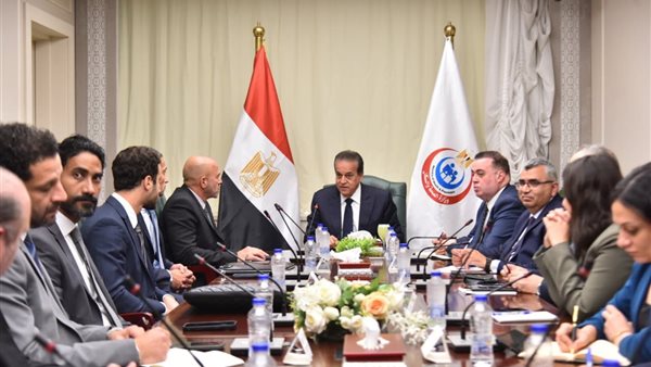 وزير الصحة يتابع تنفيذ مشروع مدينة المستشفيات والمعاهد التعليمية