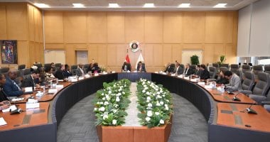 وزير الصناعة: نتفاوض مع كبريات شركات تصنيع الأدوية بالعالم لضخ استثمارات بمصر